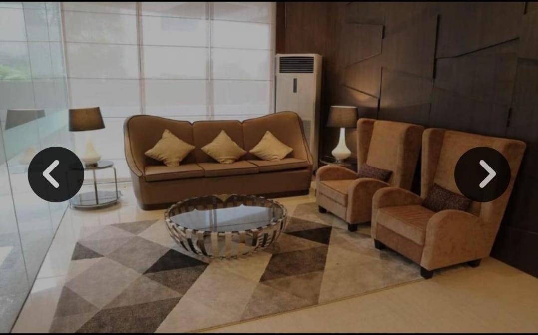 My Happy Place West Avenue Suites Кесон-Сити Экстерьер фото